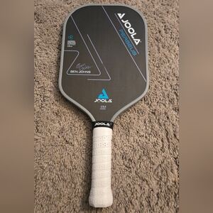 Joola Perseus pickleball paddle